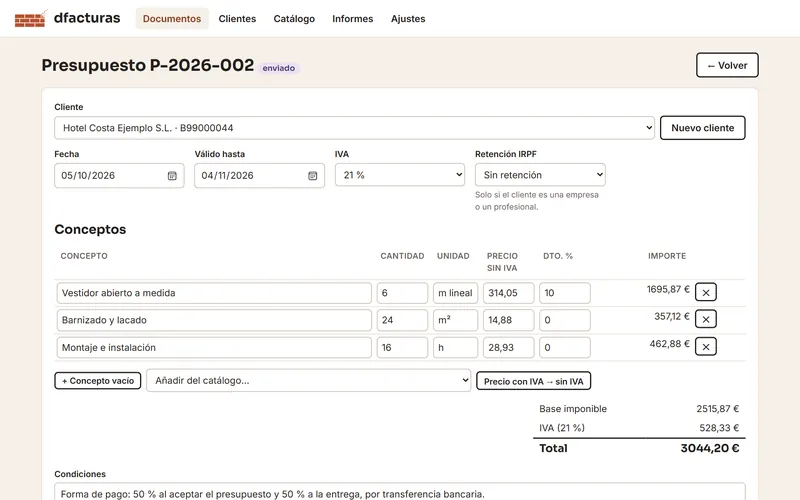 Editor de un presupuesto en dfacturas: cliente, fechas, IVA, tres conceptos del catálogo con cantidad, precio y descuento, y totales con IVA.